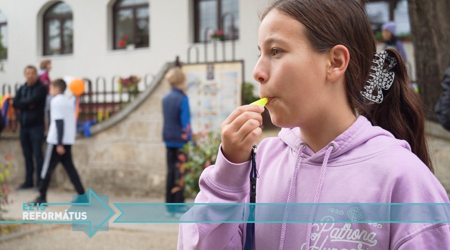 202510_EZISREF_reformafuss_fekvo_borito