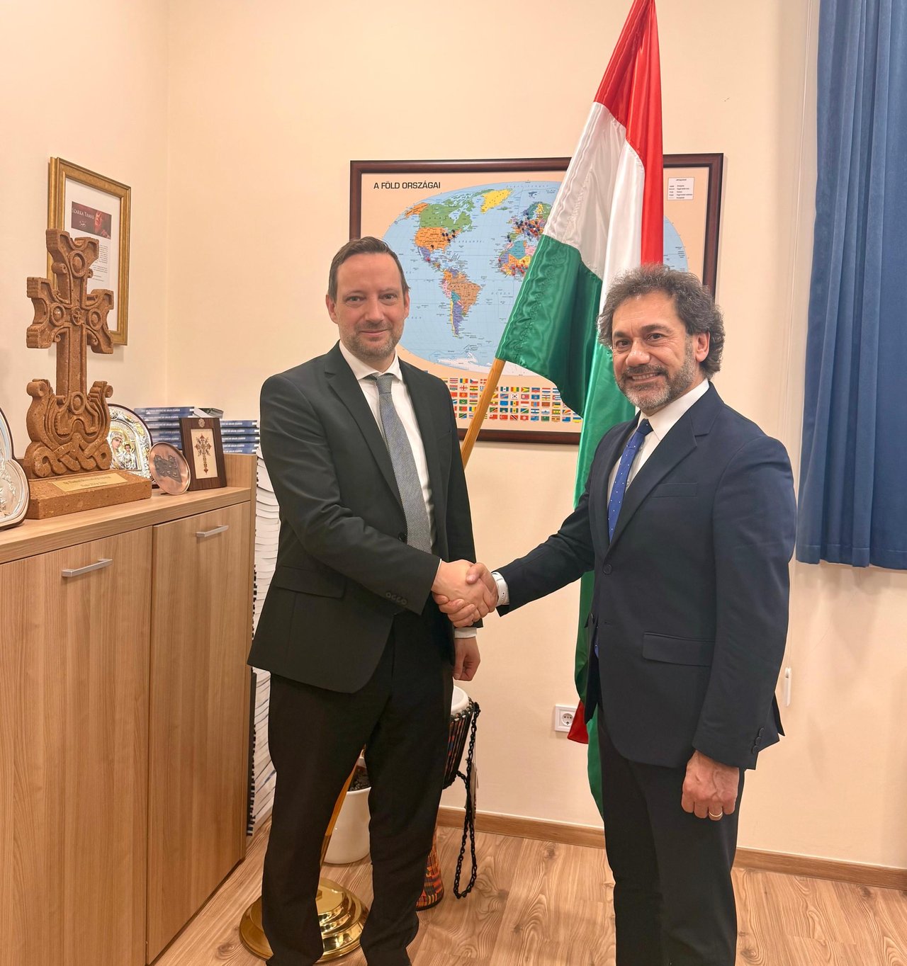 25e286ba-d5fd-4395-8ed0-9b6dc64e39b8