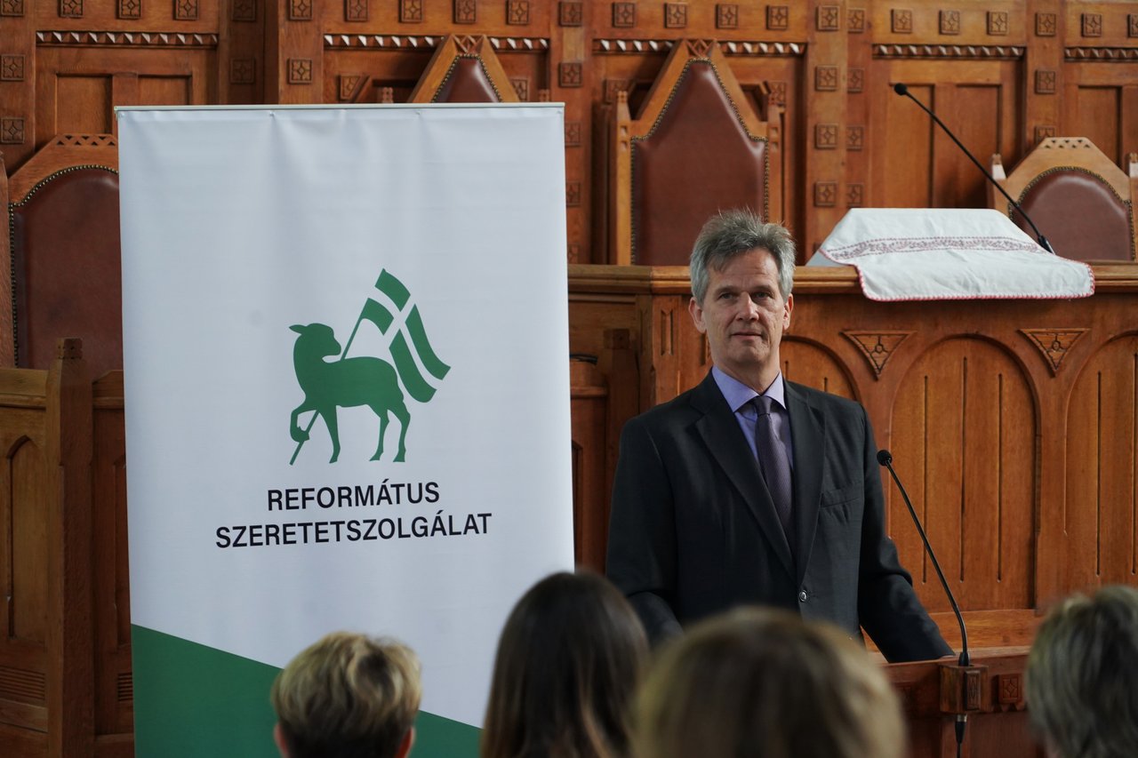 Beneda Attila családügyekért felelős helyettes államtitkár - Bölcsődei szakmai nap - Református Szeretetszolgálat 2023 június 2. BP Zsinat - Fotó: Szirák Sára