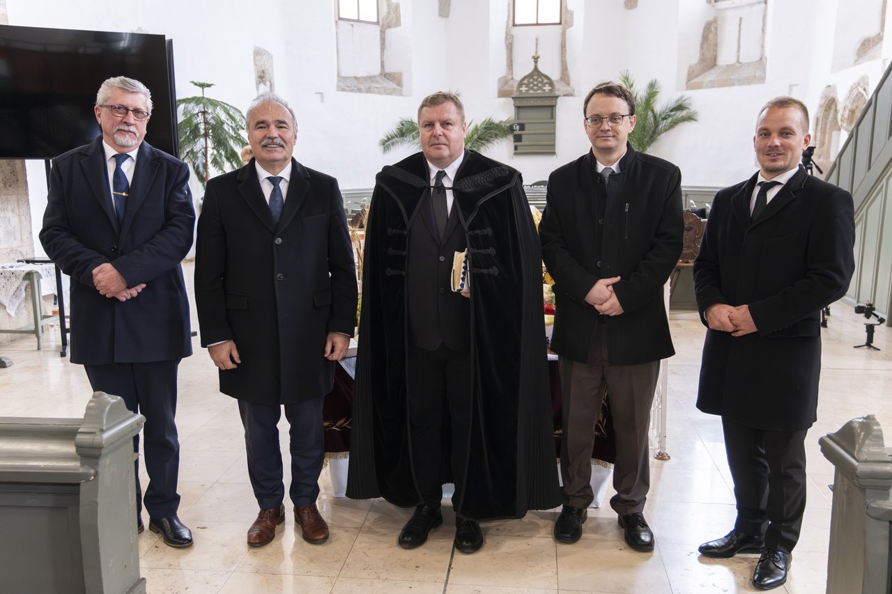 Foto 8 - csoportkep hálaadó nap a termésért 2025 Zelenka