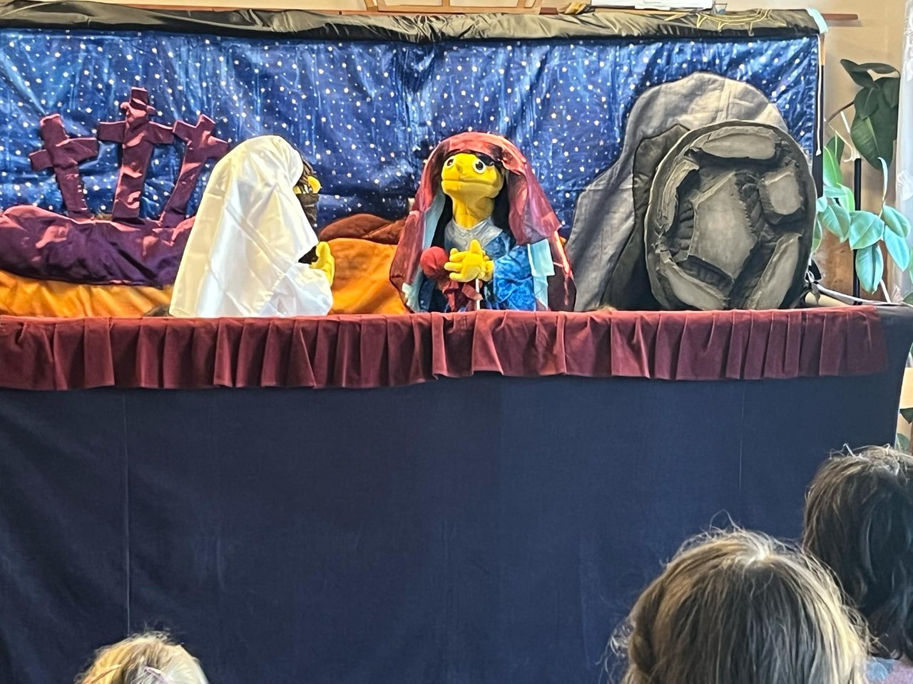 Vizualitás, abaújvári bábcsoport Hajduböszörmény 2025 márciusában (fTóth Viktória archívuma)