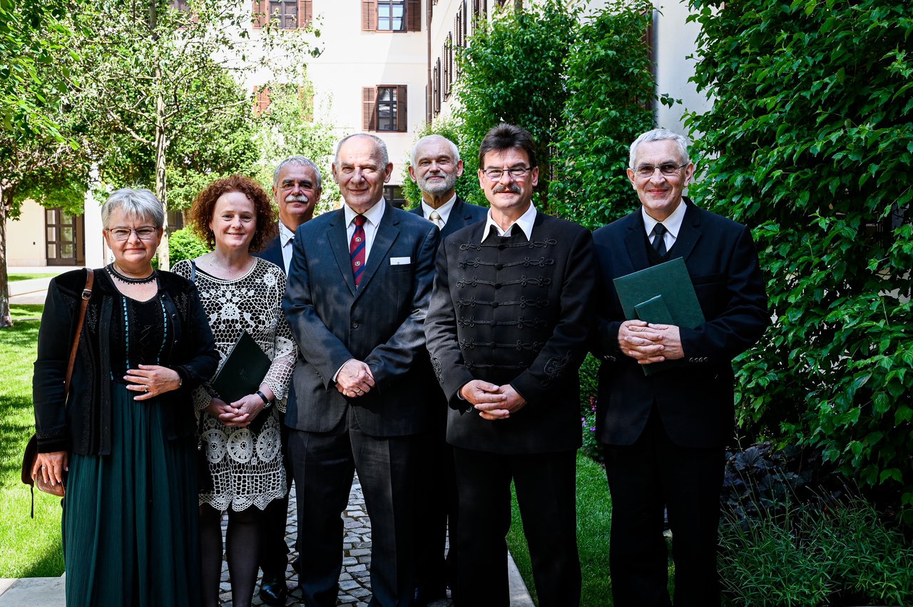 Uzsalyné Pécsi Rita, Dani Eszter, Vad Zsigmond György, Bogárdi Szabó István, Németh Dávid, Fazekas László, Mező István