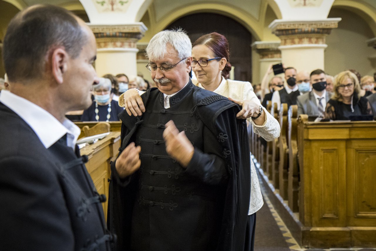 Felvidéki püspökszentelés 2021 - Porubán Ferenc, Géresi Róbert és Demeter Ibos Henrieta, a Szlovákiai Református Keresztyén Egyház Diakóniai Központjának vezetője