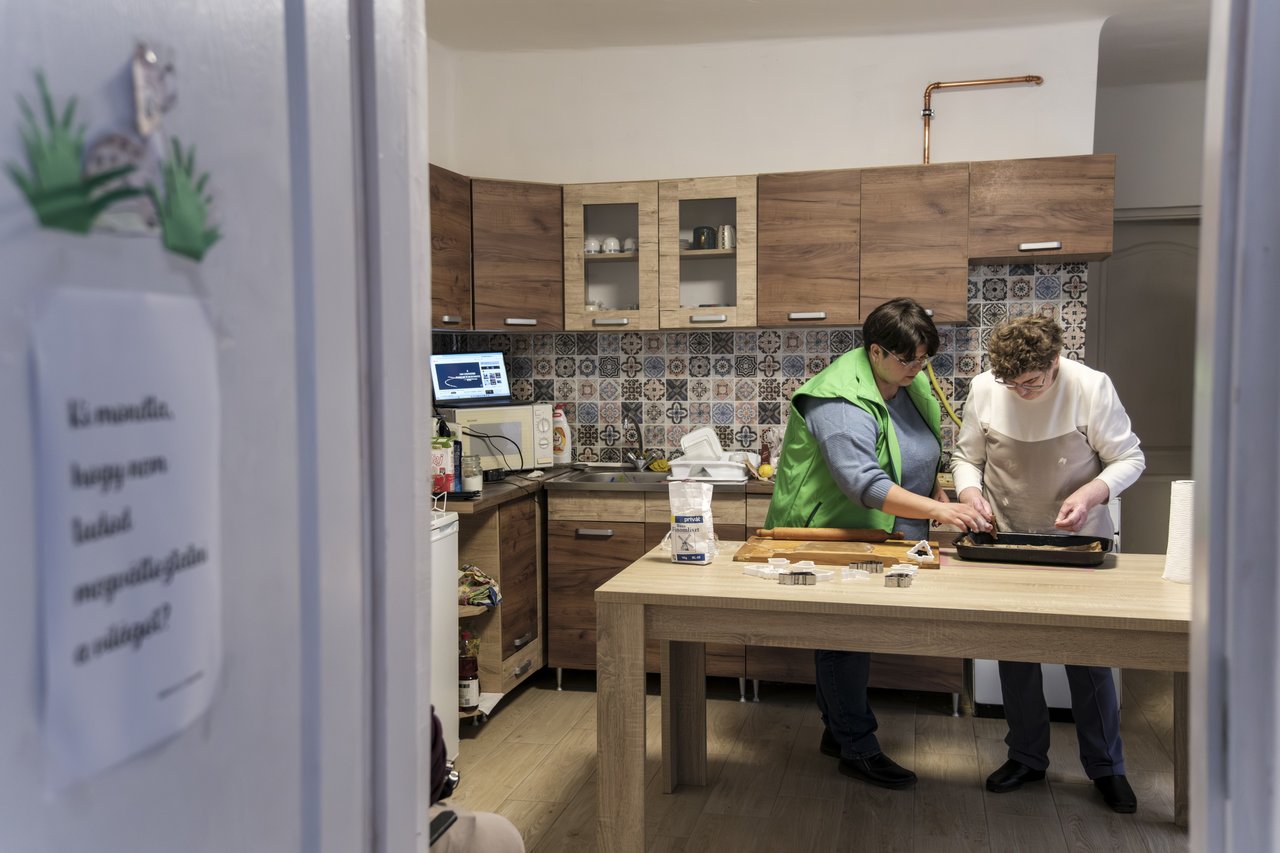 Újléta Jelenlét Pont, mézeskalács sütés részorulóknak 2025 december - Fotó: Zelenka Attila