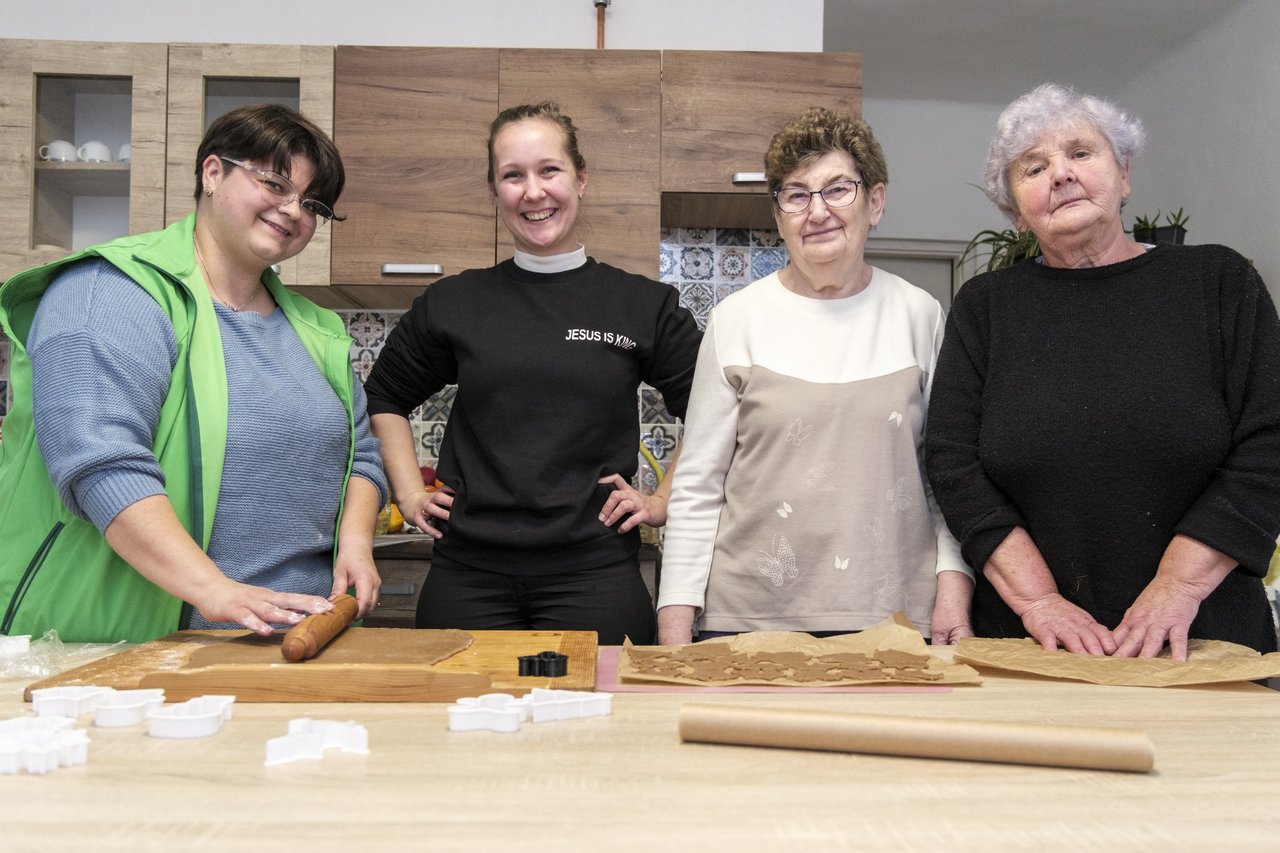 Újléta Jelenlét Pont, mézeskalács sütés részorulóknak 2025 december - Fotó: Zelenka Attila