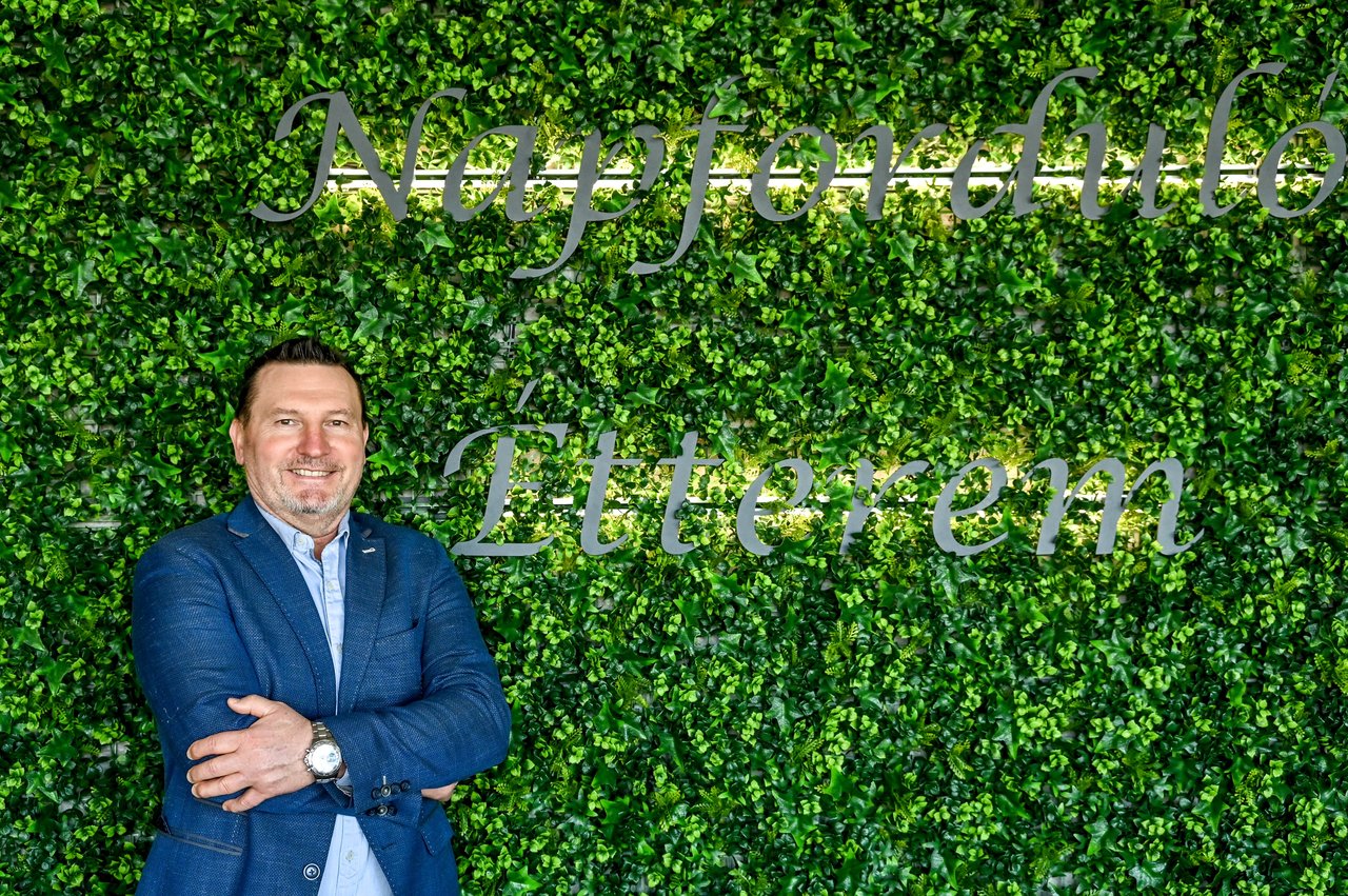 Lakner László Napforduló étterem 2026 Bazánth