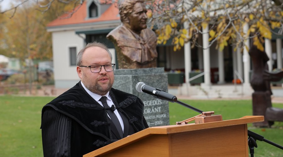 hegedűs loránt mellszobor vargosz