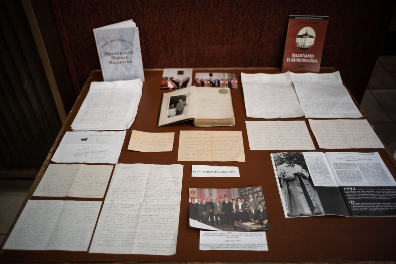 lazi5876-37bc818867_Ravasz László kiállítás 2025 Todoroff