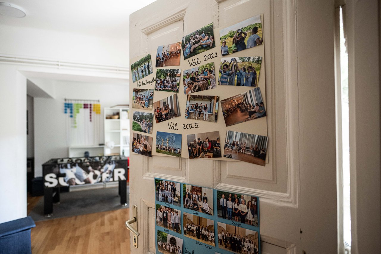 mmp1406-8c53e00c97_gyulekezeti terem Pesthidegkút 2025 Magyaródi