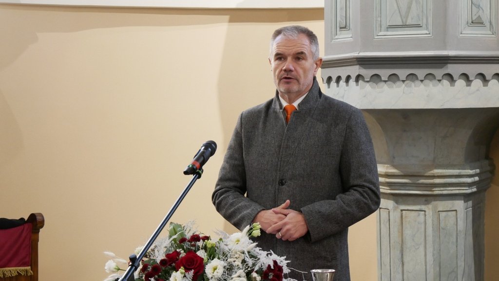 Jankovics Róbert horvát parlamenti képviselő. Felújított nagypiszanicai református templom hálaadó istentisztelet - 2025. december 13. - Fotó: refdunantul.hu