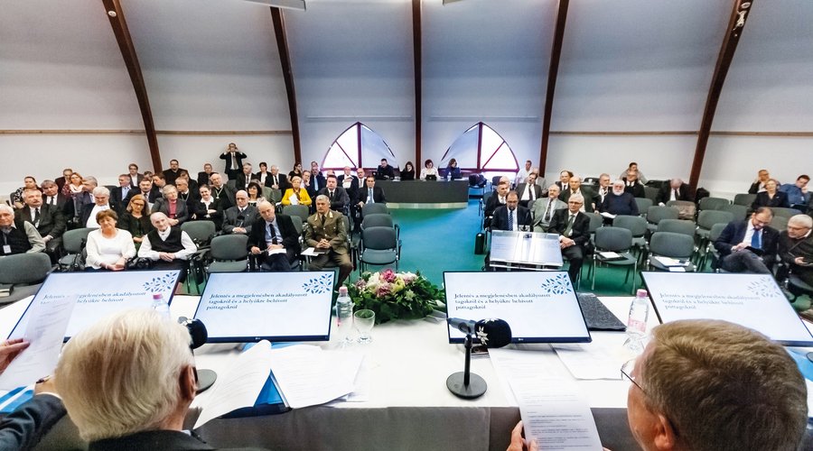 Zsinati űlés, fotó: Kalocsai Richárd