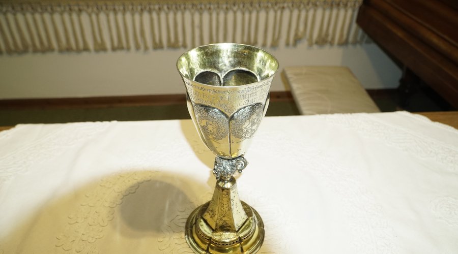 kehely- fotó: HÓDMEZŐVÁSÁRHELY-ÓTEMPLOMI REFORMÁ- TUS EGYHÁZKÖZSÉG