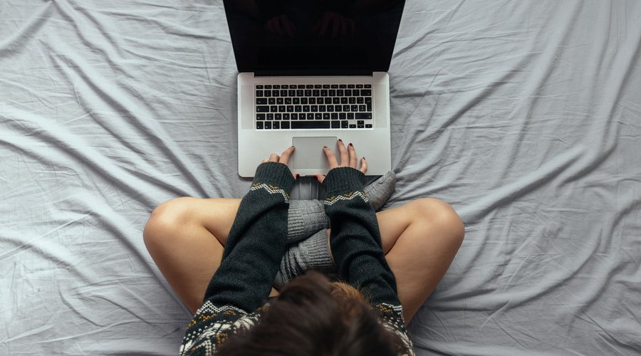 laptop fotó:  freepik.com