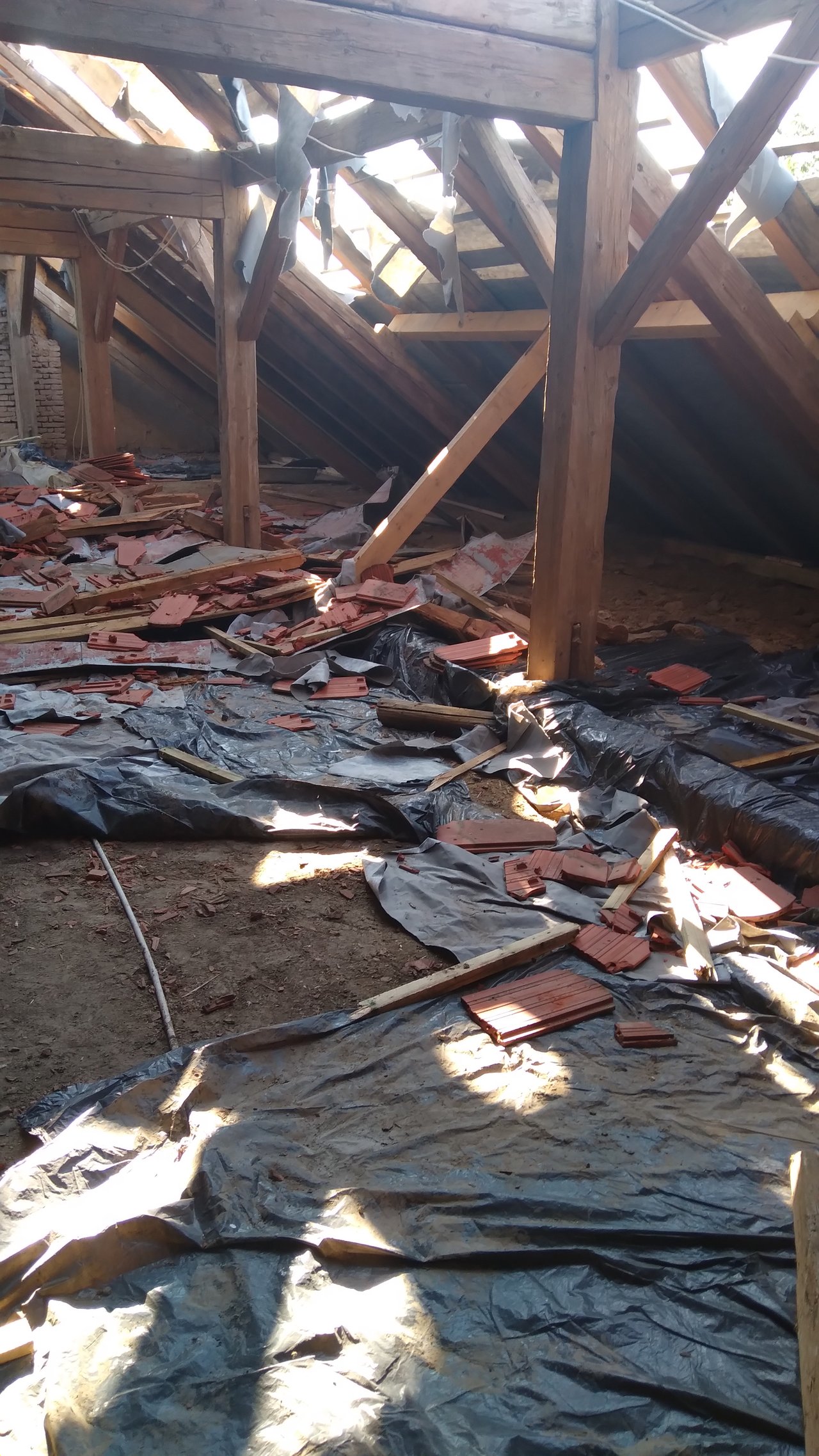 sápi templom tetőtér 2025