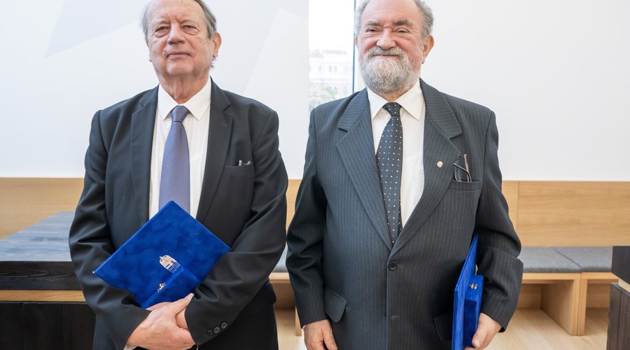 Gáncs Péter Bóna Zoltán Sándor Károli-díj Sebestyén 2025