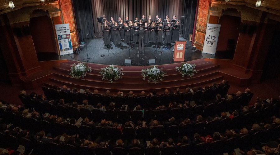 sln9401-43bf3ee9db_borito ref. gálaest 2025 Sebestyén