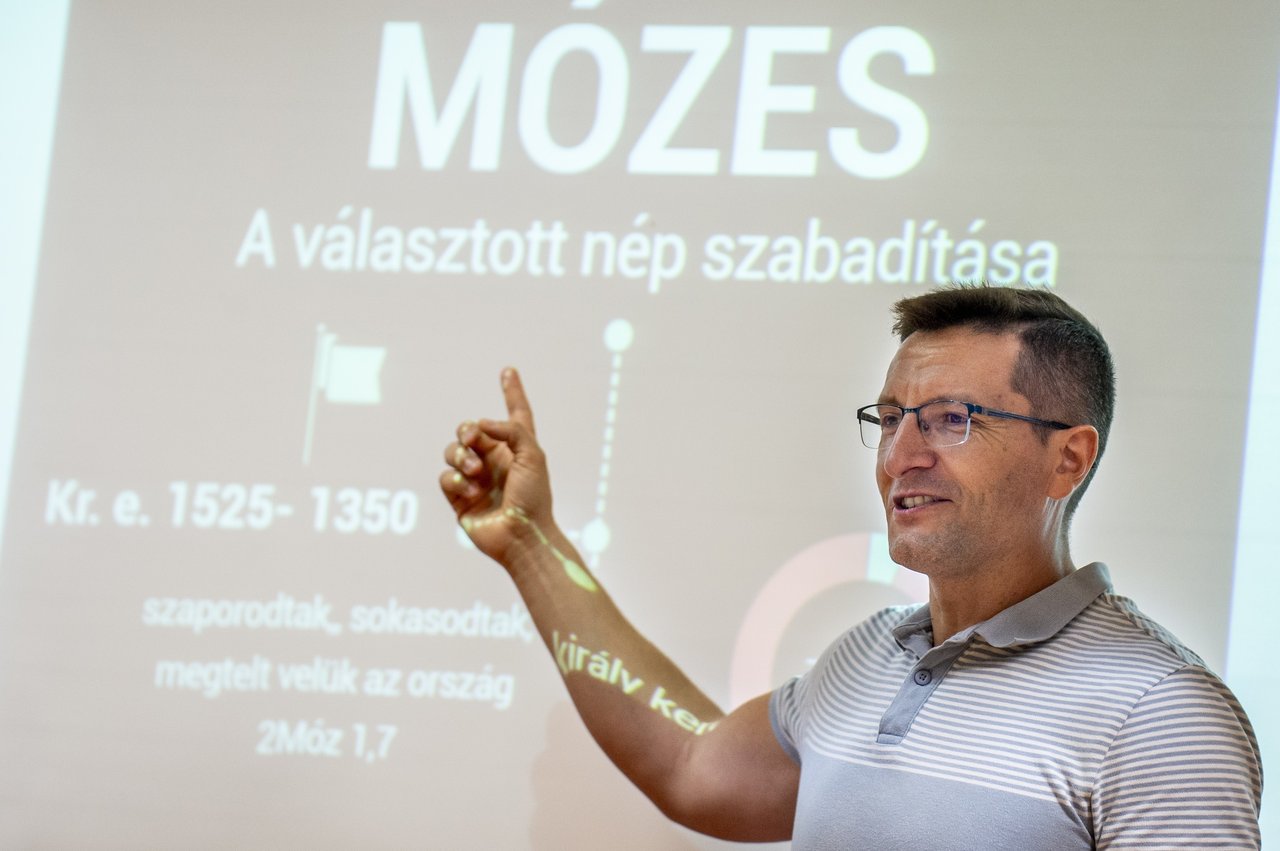 vincze árpád identitás ujvári sándor